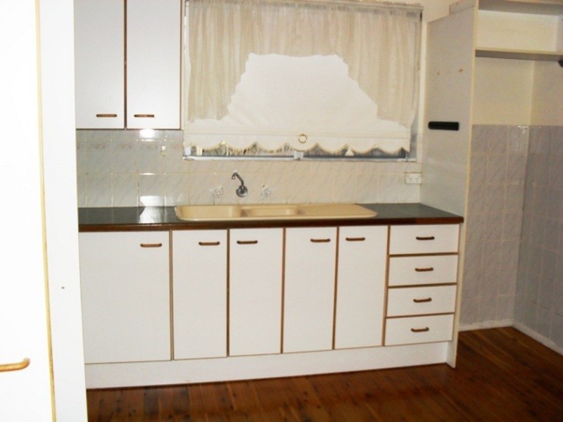 8 Eton Court, Cambridge Park NSW 2747