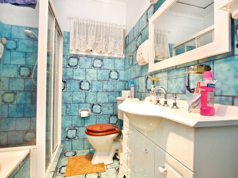 42 Binalong Road, Pendle Hill NSW 2145