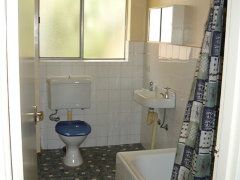 5/6 Mia Mia, Girraween NSW 2145