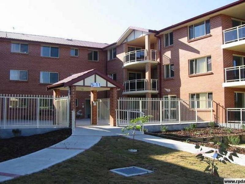 13/5-11 Weigand Avenue, Bankstown NSW 2200