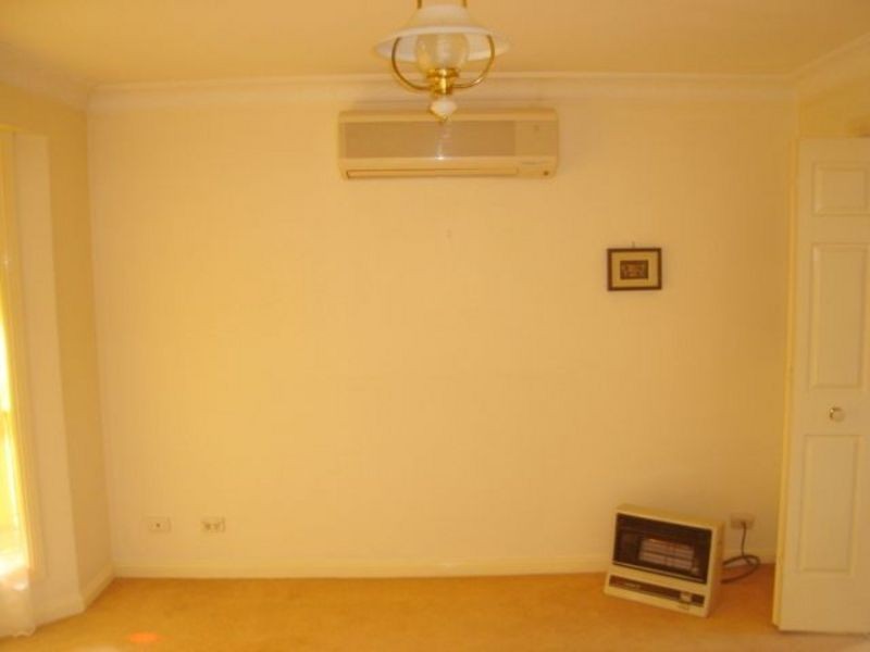 4 Saxby Street, Girraween NSW 2145