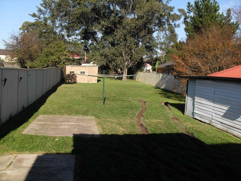 4 Gilba Road, Pendle Hill NSW 2145