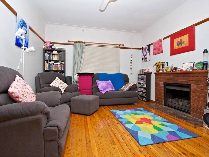 7 Levy St, Pendle Hill NSW 2145