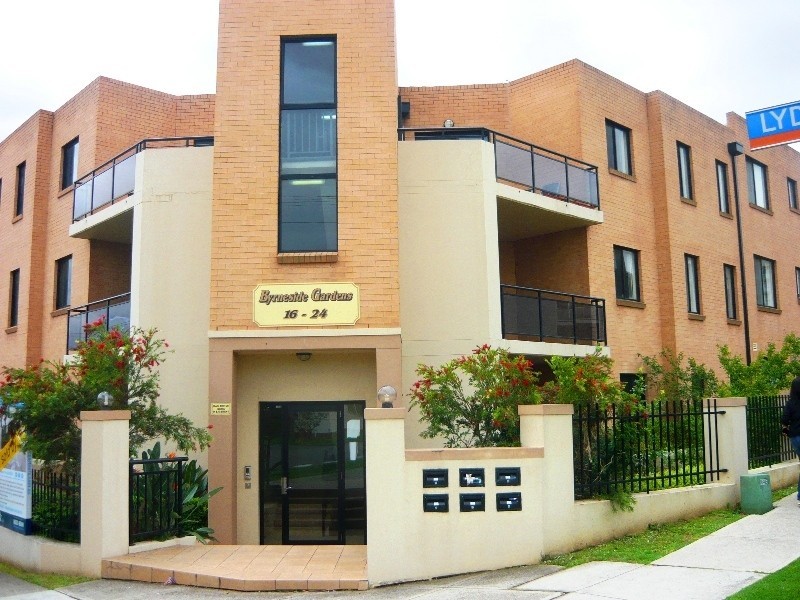 25/16-24 Lydbrook Street, Westmead NSW 2145