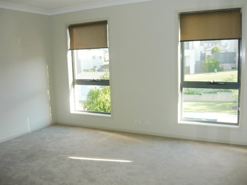 8 Somersby Circuit, Acacia Gardens NSW 2763