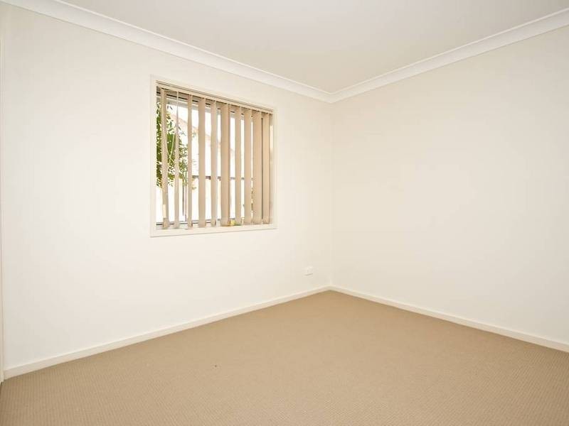 4/37 Binalong Road, Pendle Hill NSW 2145