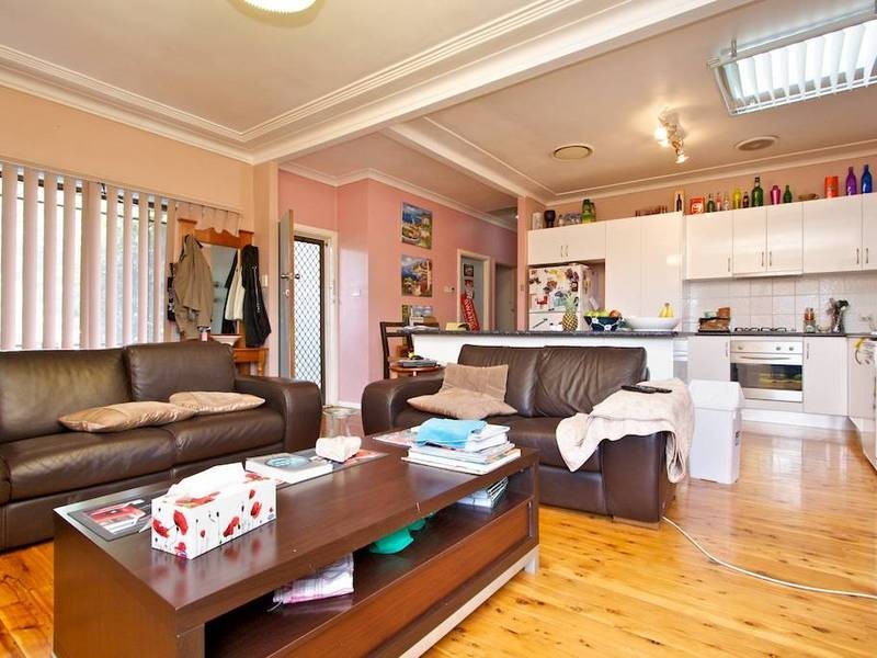 31 May Street, Constitution Hill NSW 2145