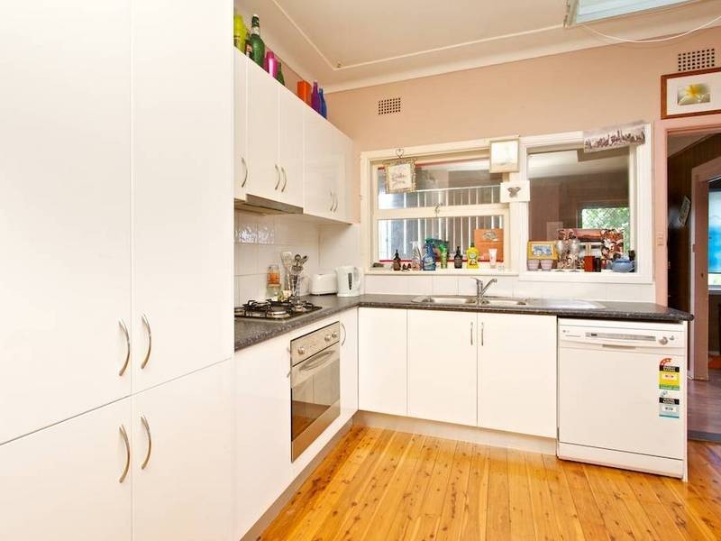 31 May Street, Constitution Hill NSW 2145