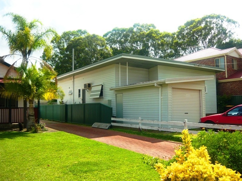 13 Magowar Road, Pendle Hill NSW 2145