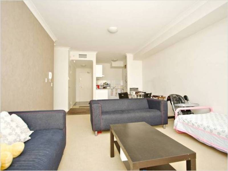 8/21 Third Avenue, Blacktown NSW 2148