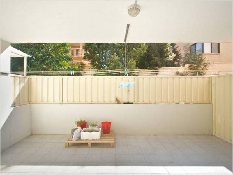 8/21 Third Avenue, Blacktown NSW 2148