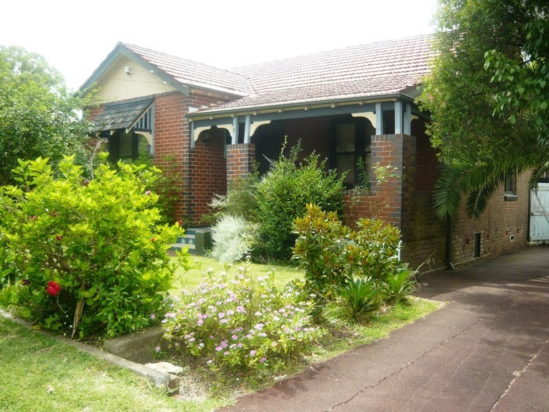 2 Layton Street, Wentworthville NSW 2145