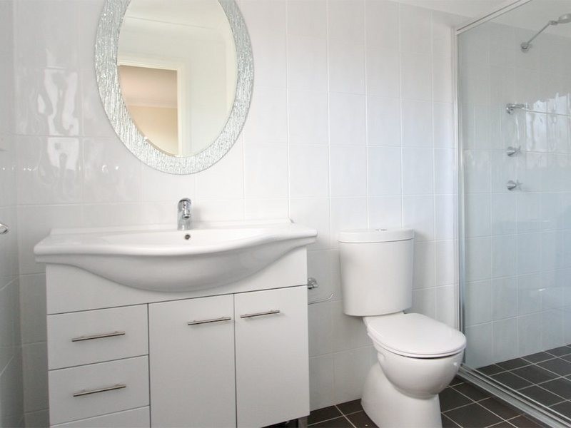 37 Wyena Road, Pendle Hill NSW 2145