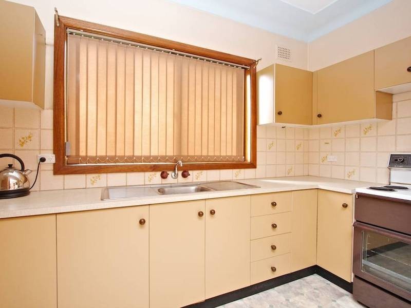 16 Fulton Avenue, Wentworthville NSW 2145