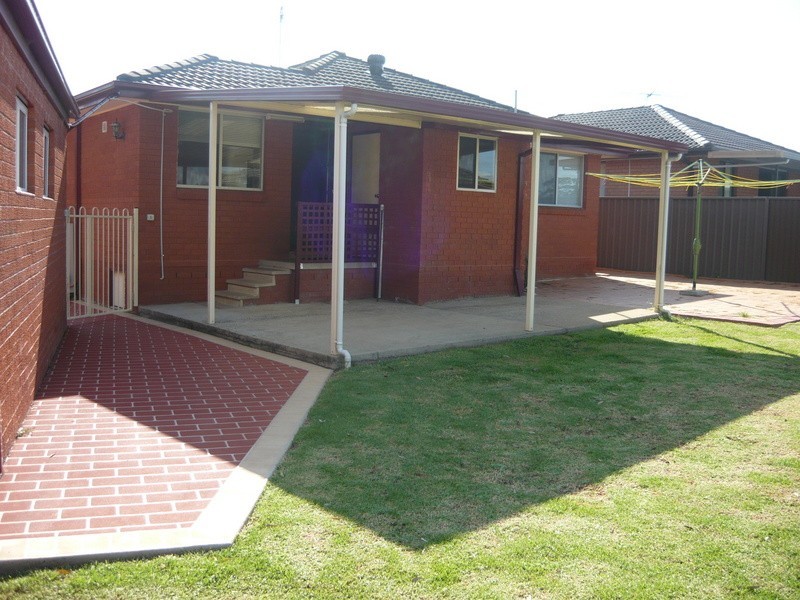 27 Dawn Street, Greystanes NSW 2145