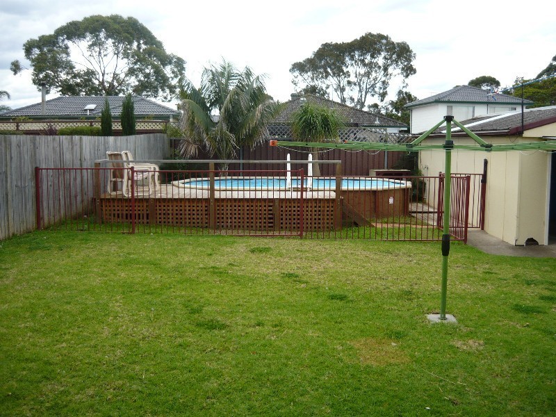 42 Fitzwilliam Road, Toongabbie NSW 2146