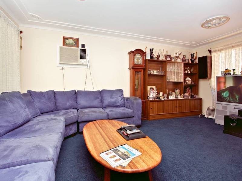 8 Crosby Street, Greystanes NSW 2145