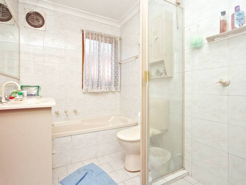 8 Crosby Street, Greystanes NSW 2145