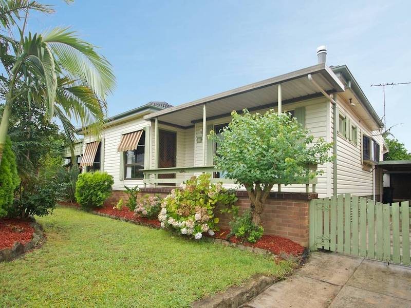 11 Lyle Street, Girraween NSW 2145