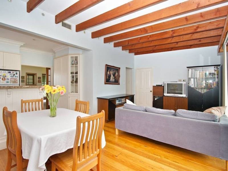 11 Lyle Street, Girraween NSW 2145