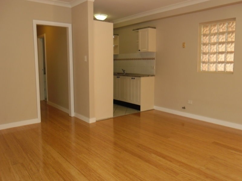 1/211-215 Dunmore Street, Wentworthville NSW 2145