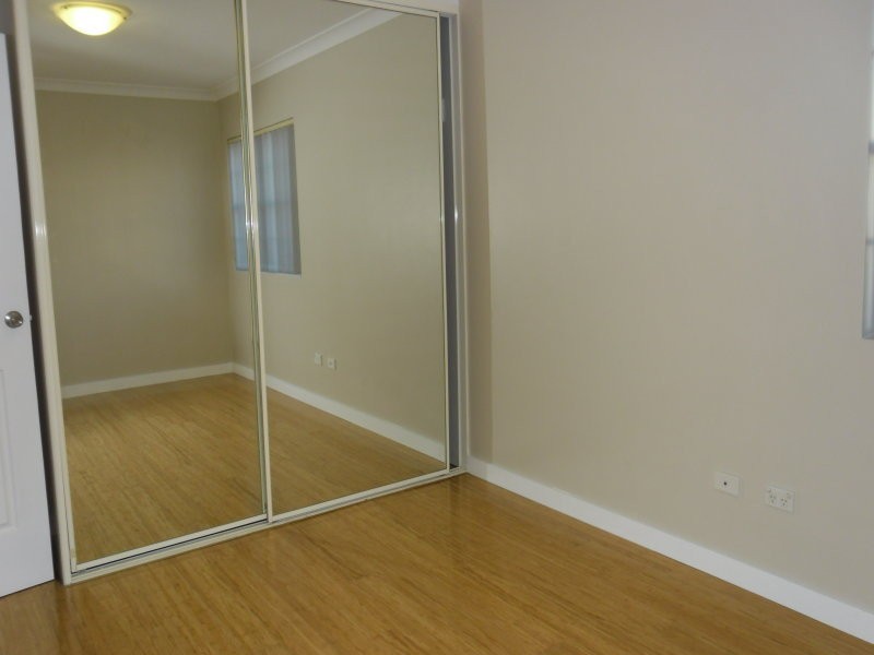 1/211-215 Dunmore Street, Wentworthville NSW 2145