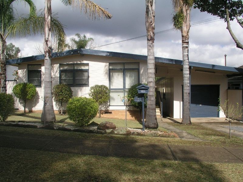 16 Cornock Street, Toongabbie NSW 2146