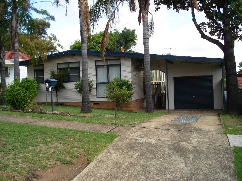 16 Cornock Street, Toongabbie NSW 2146