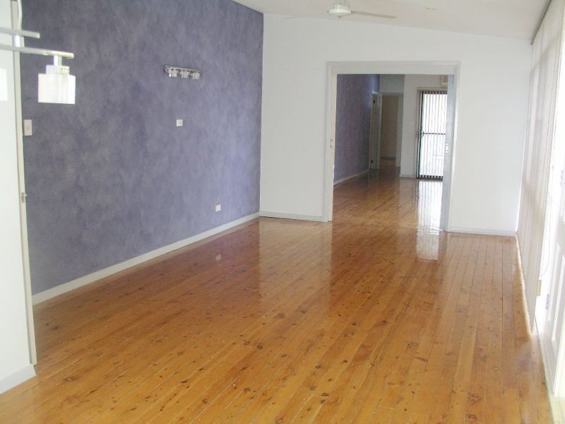 16 Cornock Street, Toongabbie NSW 2146