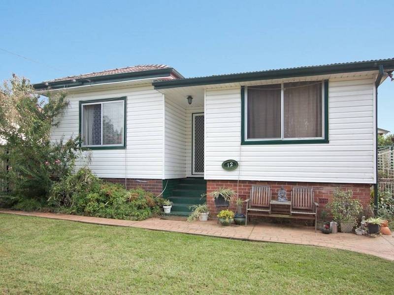 12 Bates Avenue, South Wentworthville NSW 2145