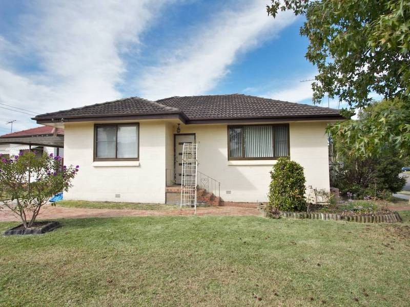 1 Norika Place, Toongabbie NSW 2146