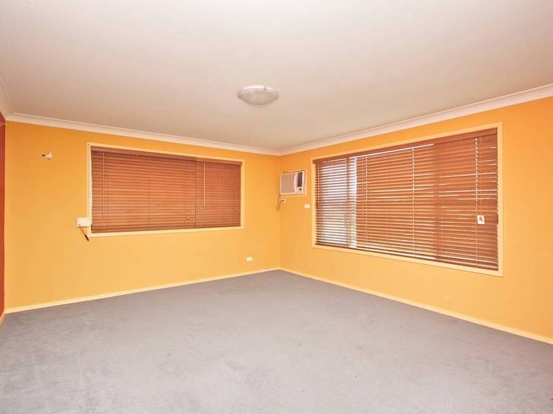 15 Saxon Place, Constitution Hill NSW 2145