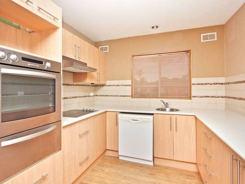 15 Saxon Place, Constitution Hill NSW 2145