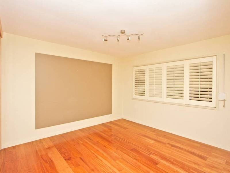 15 Saxon Place, Constitution Hill NSW 2145