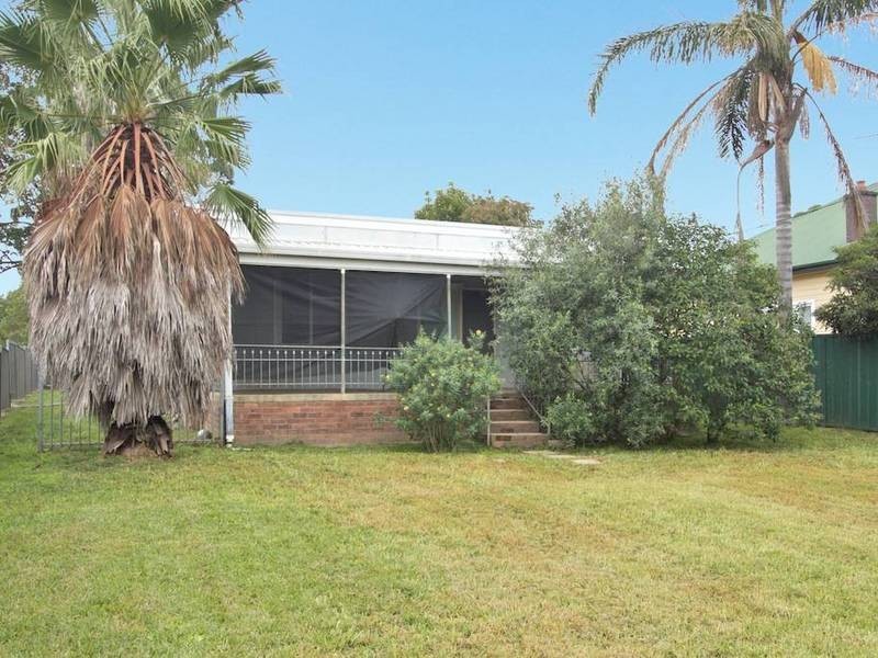 99 Ballandella Road, Toongabbie NSW 2146