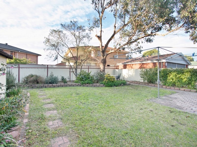 220 Darling Street, Greystanes NSW 2145