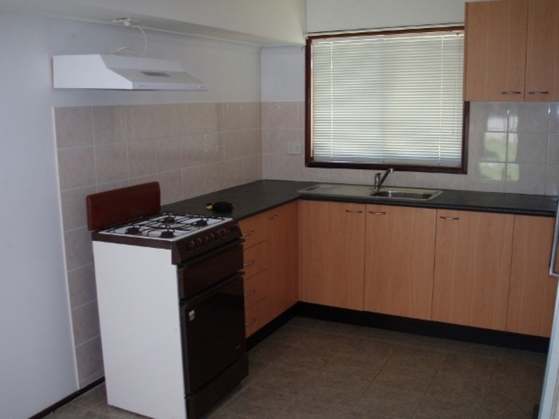 2/28 Budgeree Road, Toongabbie NSW 2146