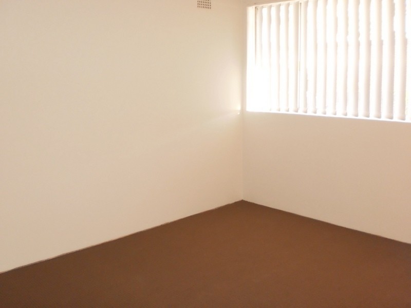 2/19 Cunninghame Street, Fairfield NSW 2165