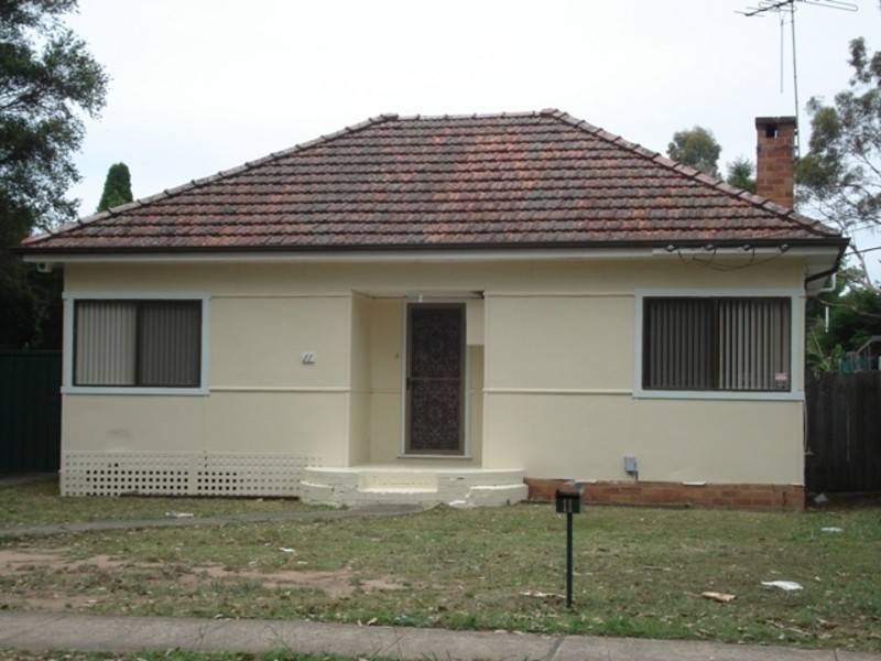 11 Junia Avenue, Toongabbie NSW 2146