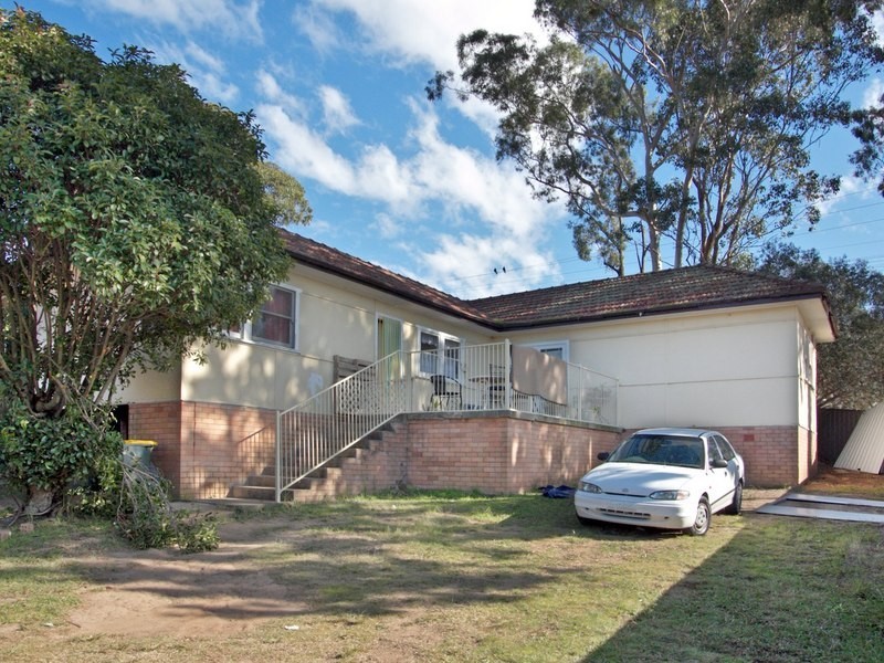 39 Lucretia Road, Toongabbie NSW 2146