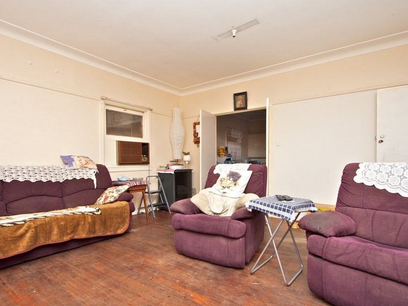 39 Lucretia Road, Toongabbie NSW 2146