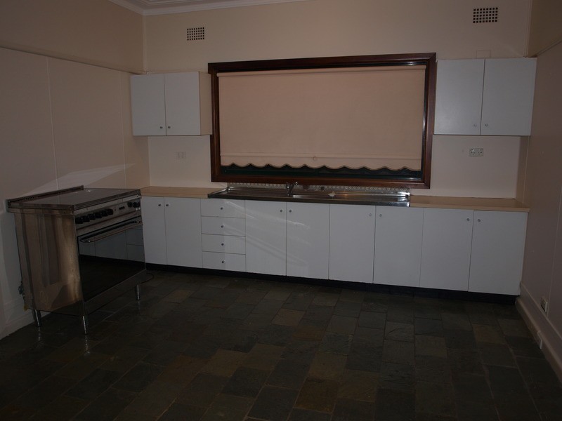 28 Budgeree Road, Toongabbie NSW 2146