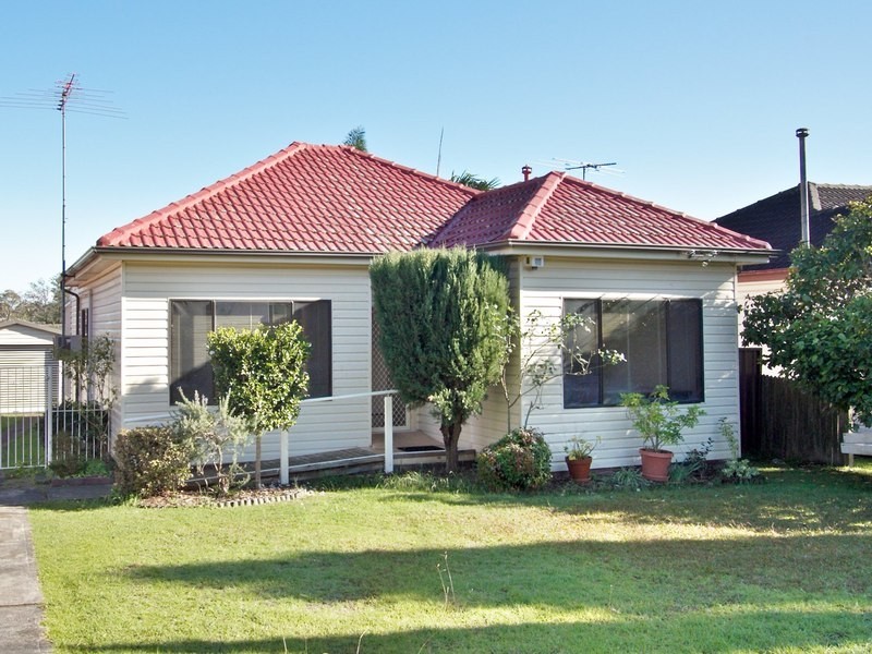 80 Ballandella Road, Toongabbie NSW 2146