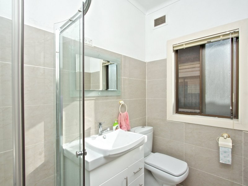 80 Ballandella Road, Toongabbie NSW 2146