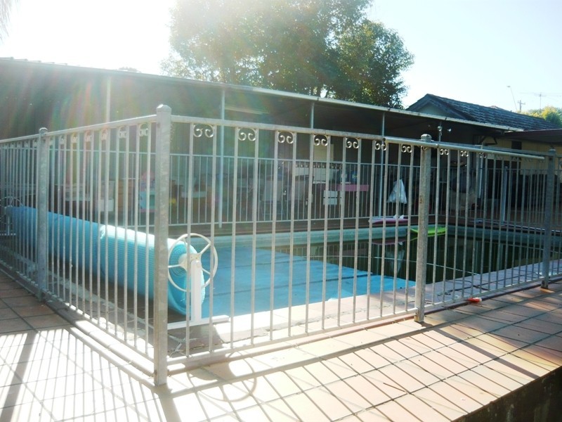 86 Ballendella Road, Toongabbie NSW 2146