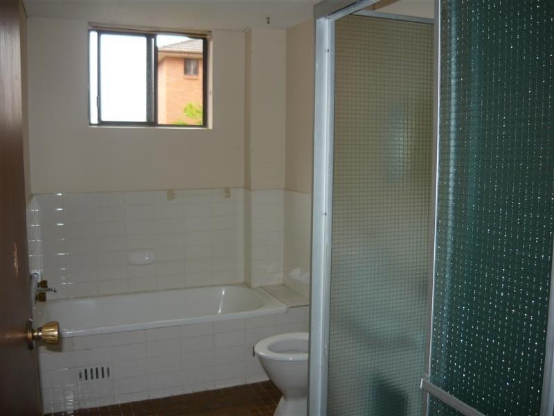 3/8 Treves Street, Merrylands NSW 2160