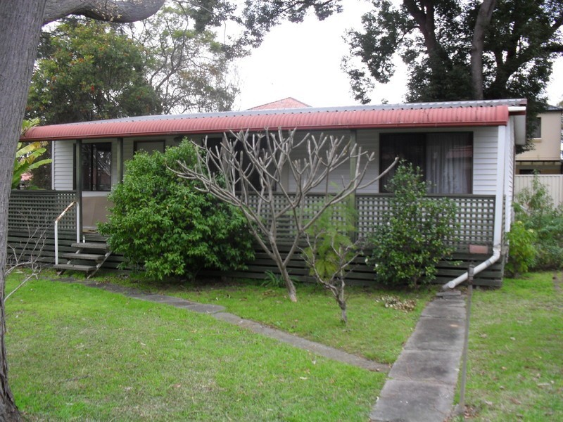 8a Springdale Road, Wentworthville NSW 2145