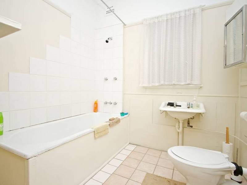 4 Newton Rd, Blacktown NSW 2148