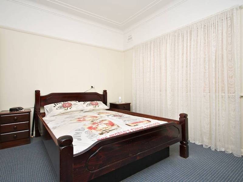 4 Newton Rd, Blacktown NSW 2148