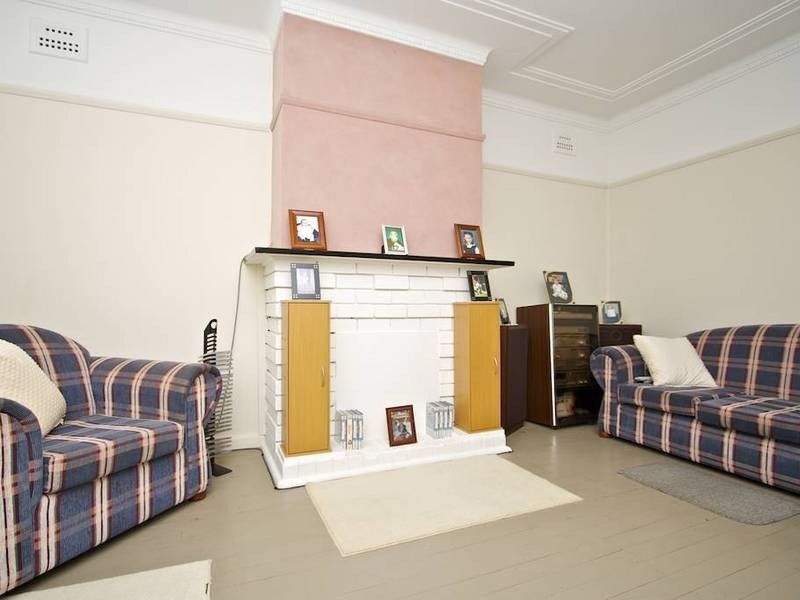 4 Newton Rd, Blacktown NSW 2148